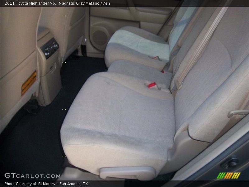 Magnetic Gray Metallic / Ash 2011 Toyota Highlander V6