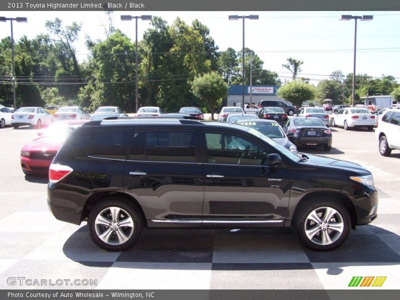 Black / Black 2013 Toyota Highlander Limited