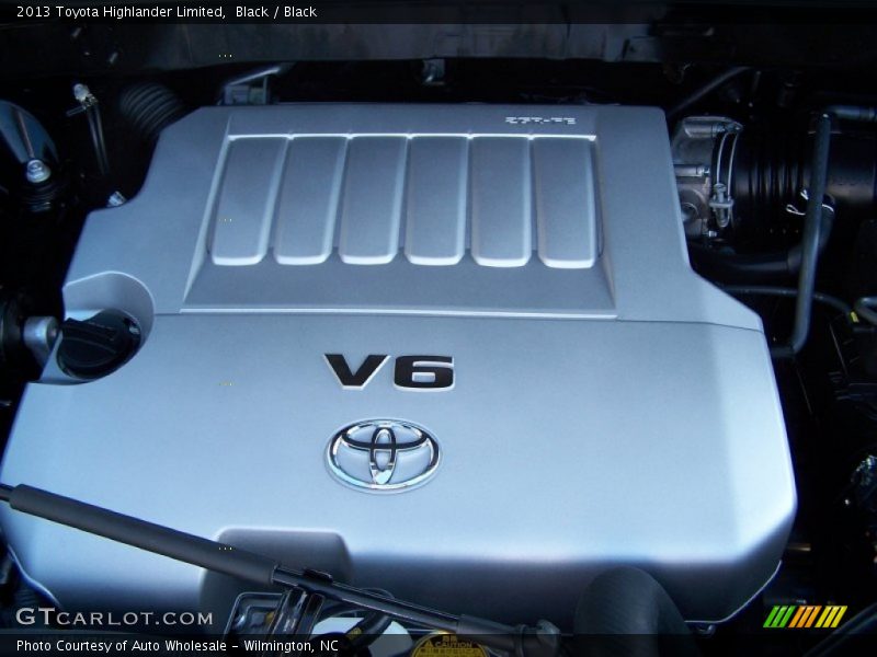 Black / Black 2013 Toyota Highlander Limited