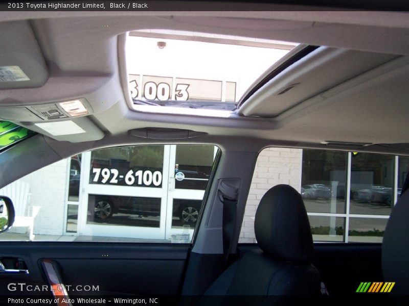 Black / Black 2013 Toyota Highlander Limited