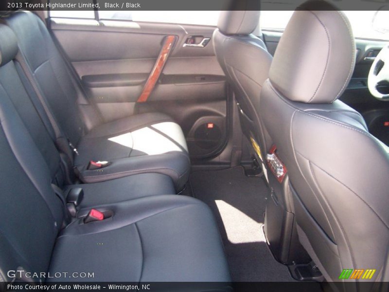 Black / Black 2013 Toyota Highlander Limited