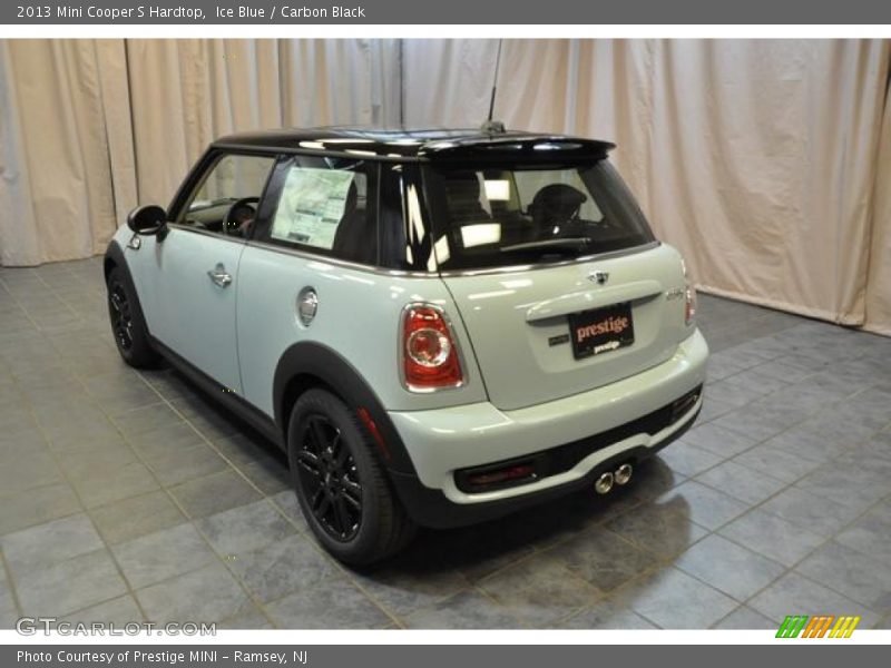 Ice Blue / Carbon Black 2013 Mini Cooper S Hardtop