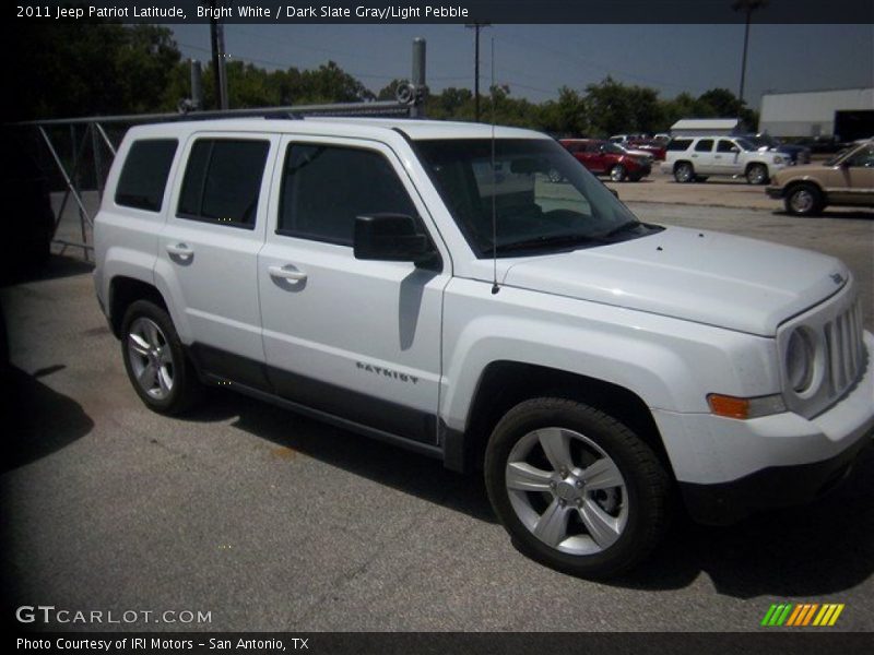 Bright White / Dark Slate Gray/Light Pebble 2011 Jeep Patriot Latitude