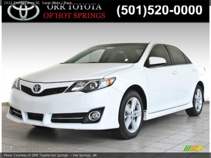 Super White / Black 2013 Toyota Camry SE