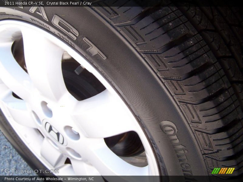 Crystal Black Pearl / Gray 2011 Honda CR-V SE
