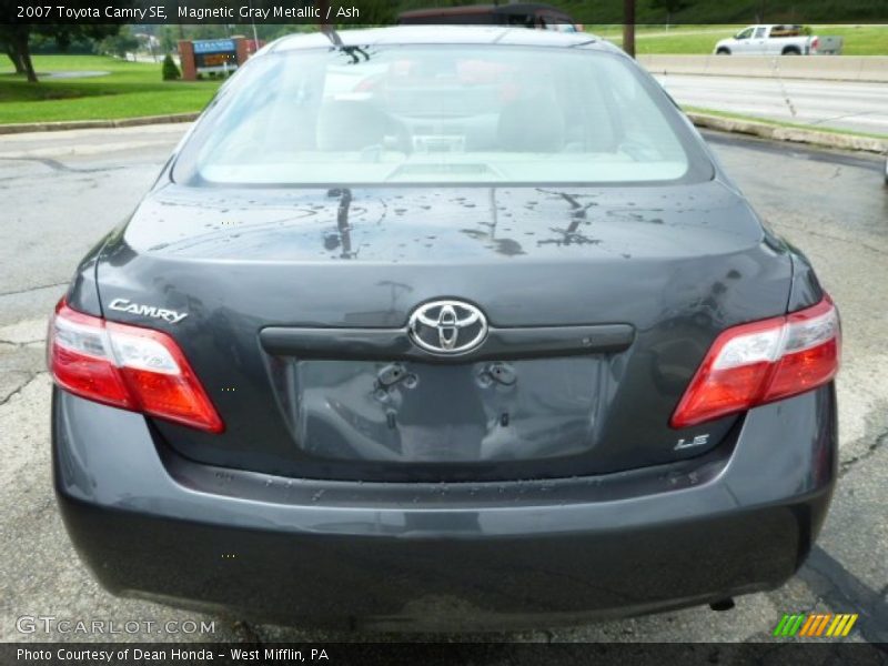 Magnetic Gray Metallic / Ash 2007 Toyota Camry SE