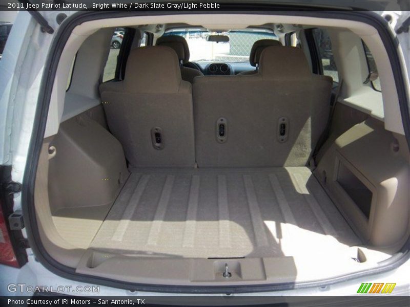 Bright White / Dark Slate Gray/Light Pebble 2011 Jeep Patriot Latitude