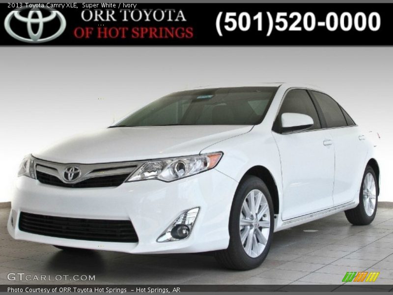 Super White / Ivory 2013 Toyota Camry XLE