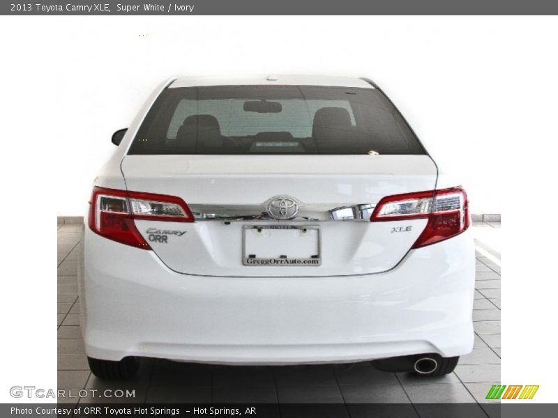 Super White / Ivory 2013 Toyota Camry XLE