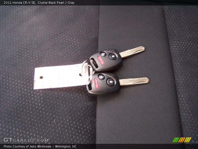 Crystal Black Pearl / Gray 2011 Honda CR-V SE