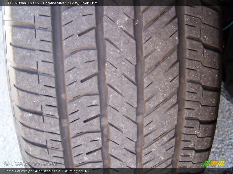 Chrome Silver / Gray/Silver Trim 2012 Nissan Juke SV