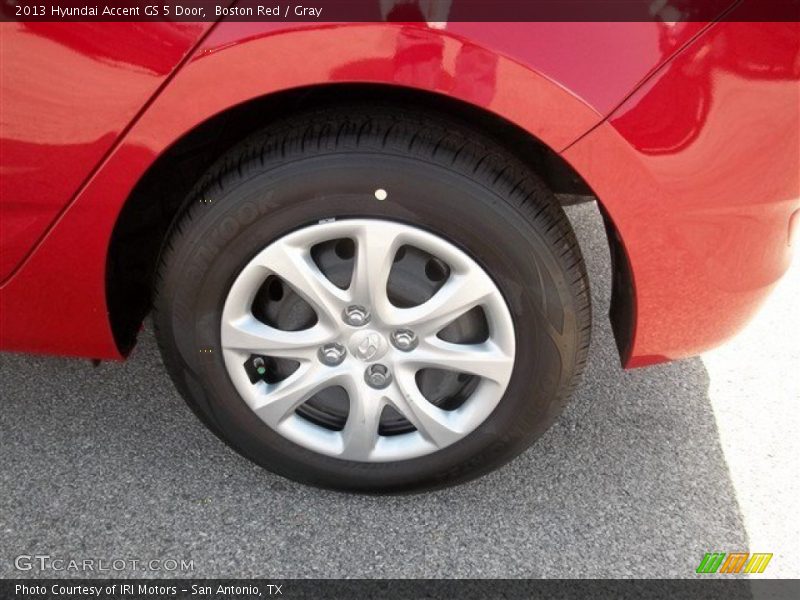 Boston Red / Gray 2013 Hyundai Accent GS 5 Door