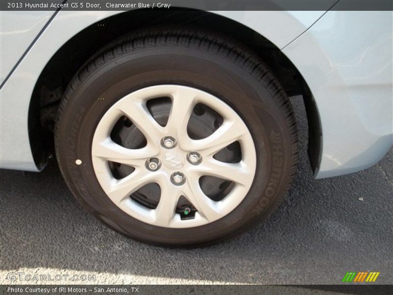 Clearwater Blue / Gray 2013 Hyundai Accent GS 5 Door