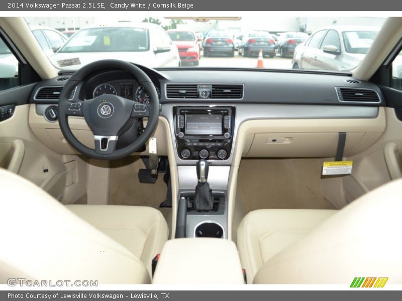 Dashboard of 2014 Passat 2.5L SE
