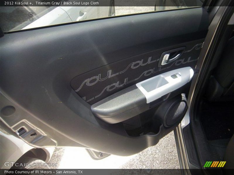 Titanium Gray / Black Soul Logo Cloth 2012 Kia Soul +
