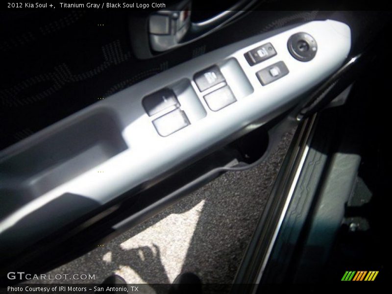 Titanium Gray / Black Soul Logo Cloth 2012 Kia Soul +