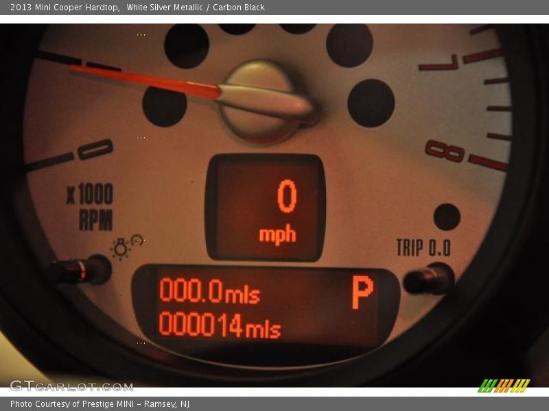 White Silver Metallic / Carbon Black 2013 Mini Cooper Hardtop