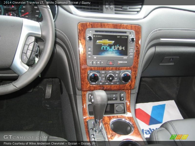 White Diamond Tricoat / Ebony 2014 Chevrolet Traverse LT