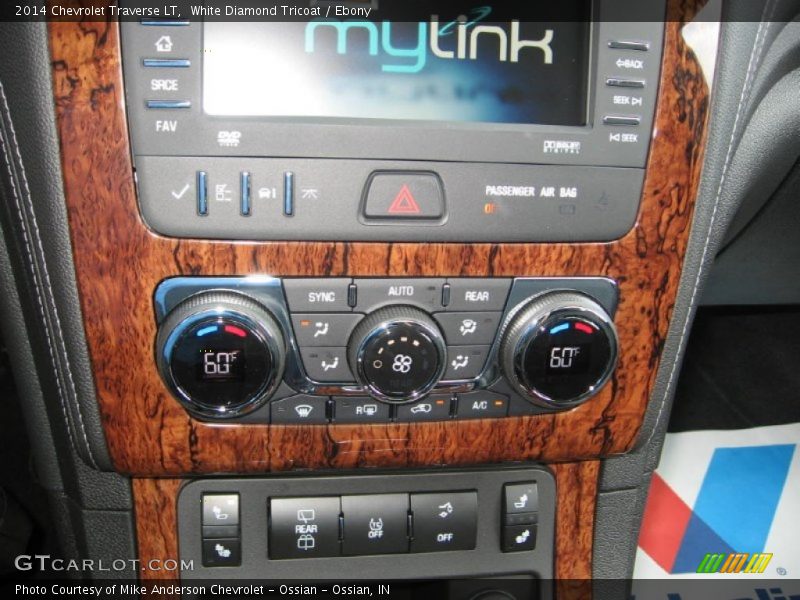 White Diamond Tricoat / Ebony 2014 Chevrolet Traverse LT