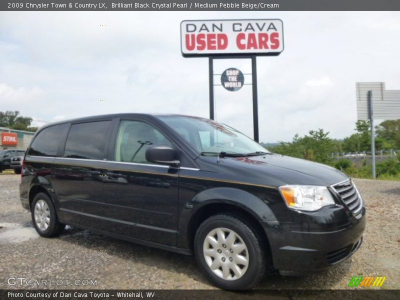 Brilliant Black Crystal Pearl / Medium Pebble Beige/Cream 2009 Chrysler Town & Country LX