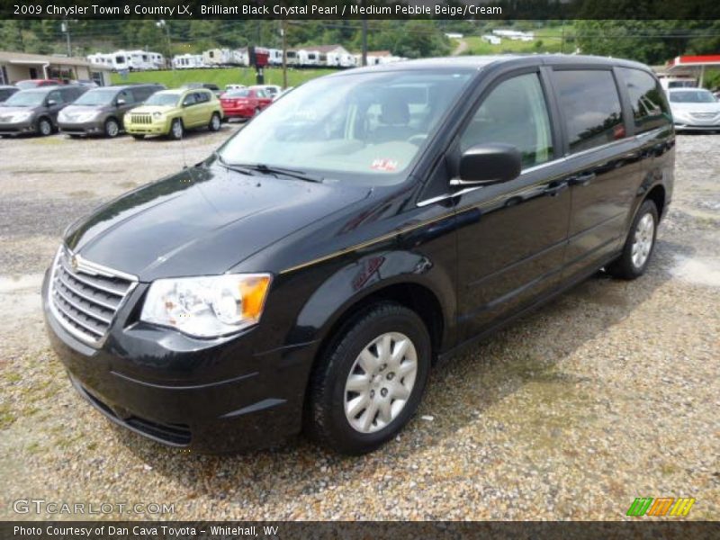 Brilliant Black Crystal Pearl / Medium Pebble Beige/Cream 2009 Chrysler Town & Country LX