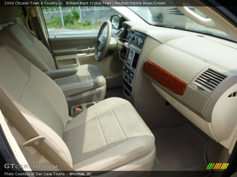 Brilliant Black Crystal Pearl / Medium Pebble Beige/Cream 2009 Chrysler Town & Country LX