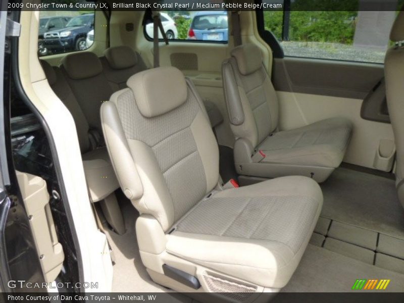 Brilliant Black Crystal Pearl / Medium Pebble Beige/Cream 2009 Chrysler Town & Country LX