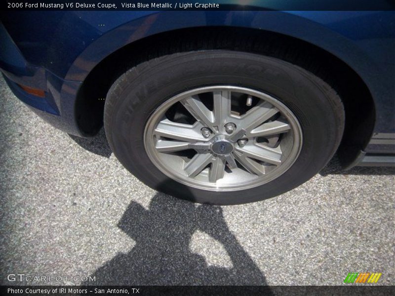 Vista Blue Metallic / Light Graphite 2006 Ford Mustang V6 Deluxe Coupe