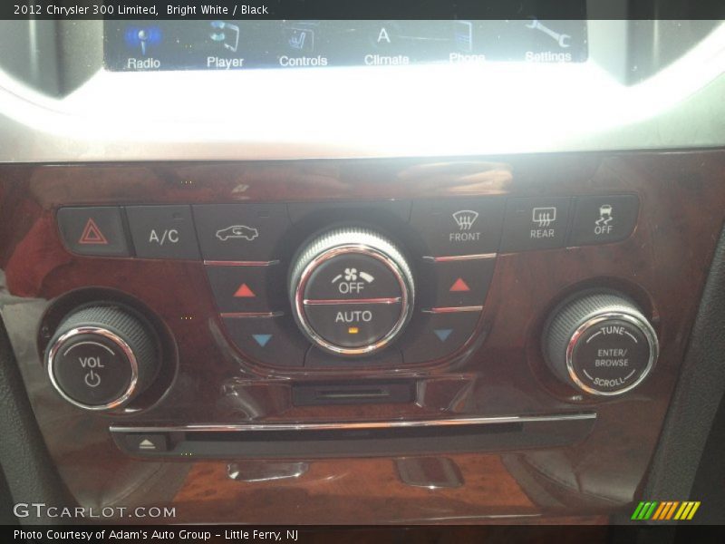 Bright White / Black 2012 Chrysler 300 Limited