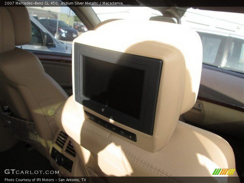 Iridium Silver Metallic / Macadamia 2007 Mercedes-Benz GL 450