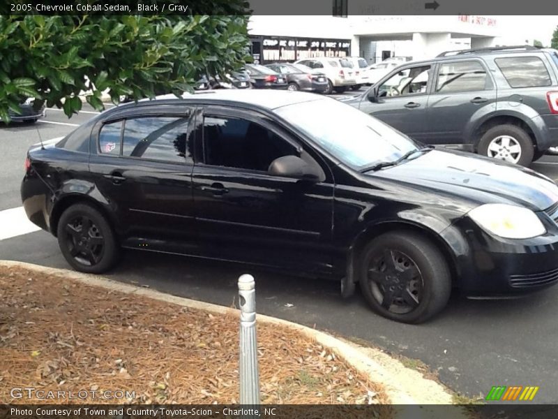 Black / Gray 2005 Chevrolet Cobalt Sedan