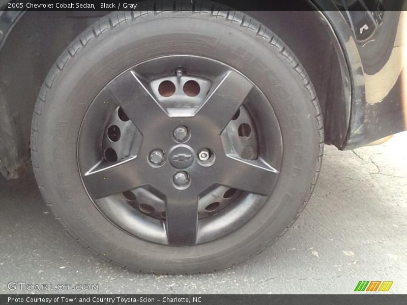 Black / Gray 2005 Chevrolet Cobalt Sedan