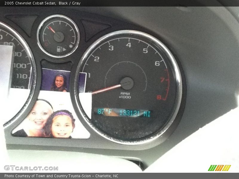 Black / Gray 2005 Chevrolet Cobalt Sedan
