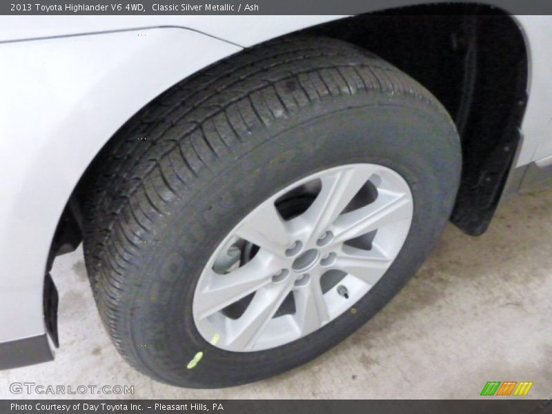 Classic Silver Metallic / Ash 2013 Toyota Highlander V6 4WD