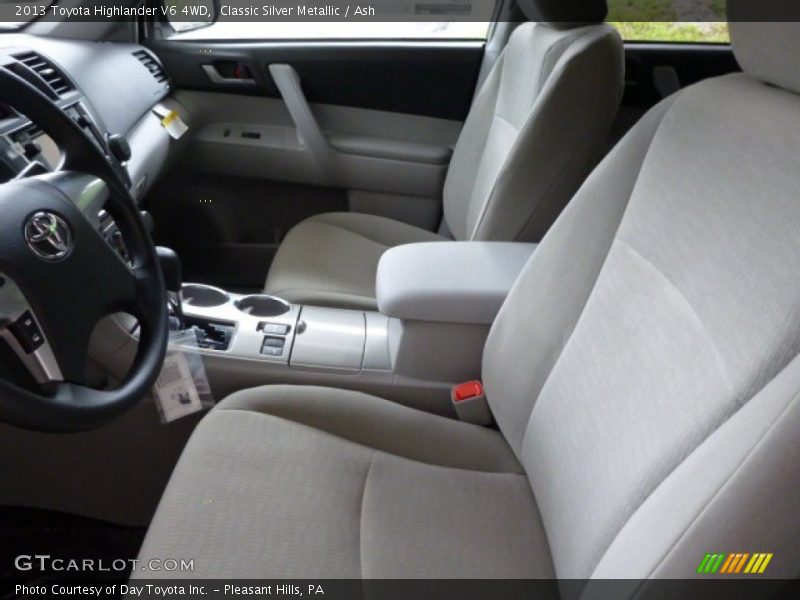 Classic Silver Metallic / Ash 2013 Toyota Highlander V6 4WD