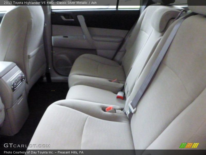 Classic Silver Metallic / Ash 2013 Toyota Highlander V6 4WD