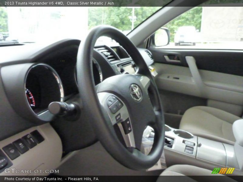 Classic Silver Metallic / Ash 2013 Toyota Highlander V6 4WD