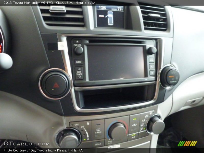 Classic Silver Metallic / Ash 2013 Toyota Highlander V6 4WD