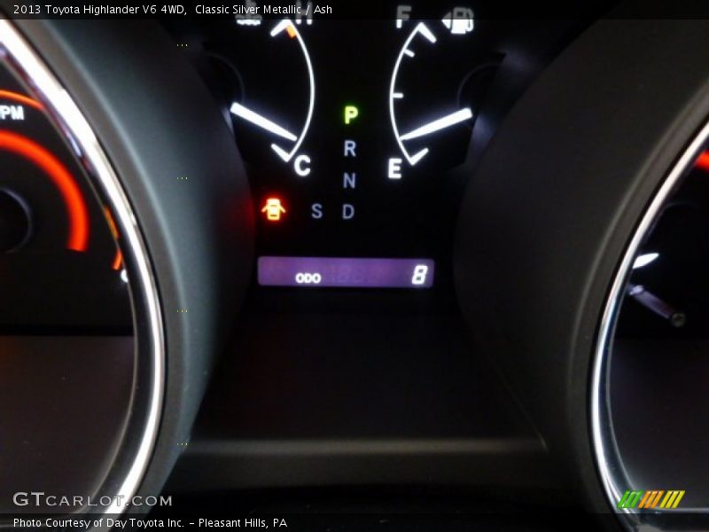 Classic Silver Metallic / Ash 2013 Toyota Highlander V6 4WD