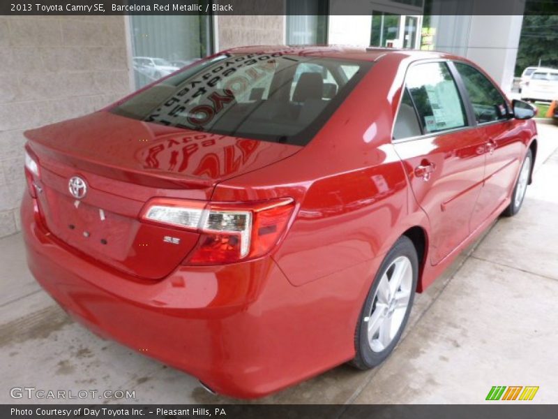 Barcelona Red Metallic / Black 2013 Toyota Camry SE