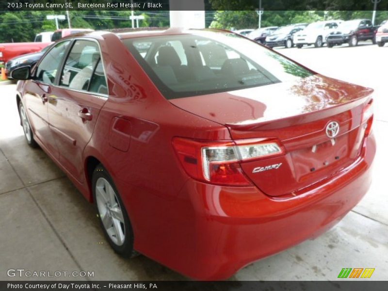 Barcelona Red Metallic / Black 2013 Toyota Camry SE
