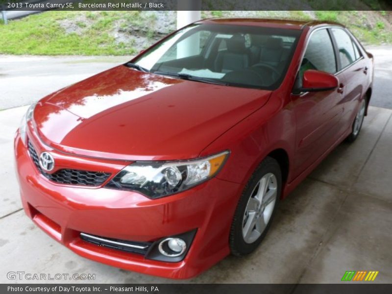 Barcelona Red Metallic / Black 2013 Toyota Camry SE