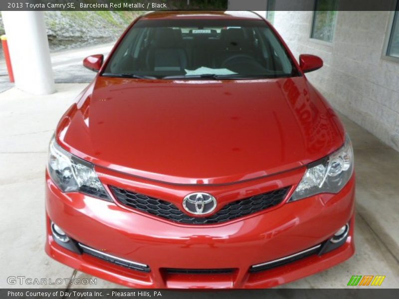 Barcelona Red Metallic / Black 2013 Toyota Camry SE