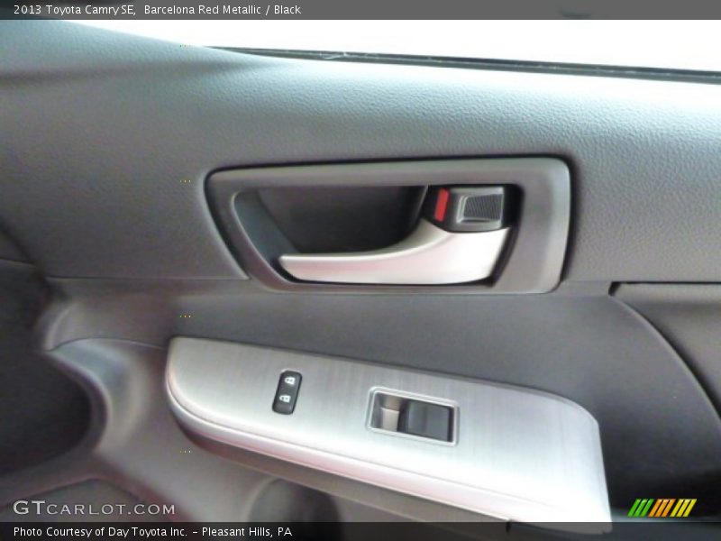 Barcelona Red Metallic / Black 2013 Toyota Camry SE