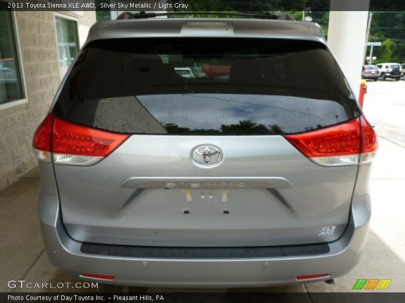 Silver Sky Metallic / Light Gray 2013 Toyota Sienna XLE AWD