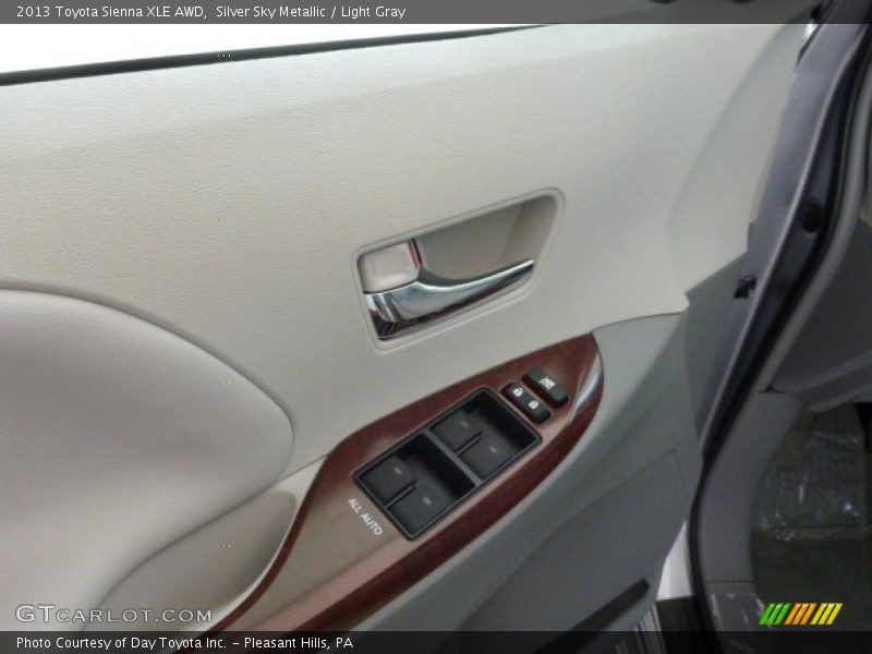 Silver Sky Metallic / Light Gray 2013 Toyota Sienna XLE AWD