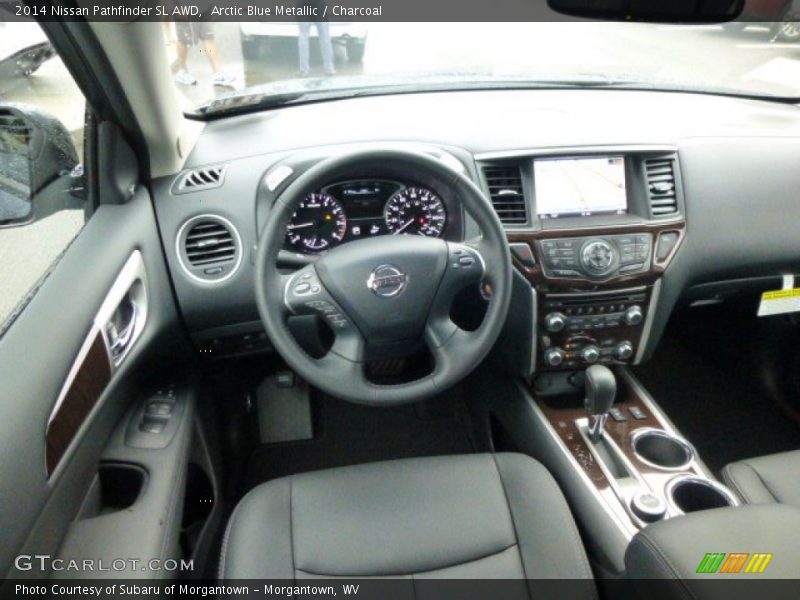 Dashboard of 2014 Pathfinder SL AWD