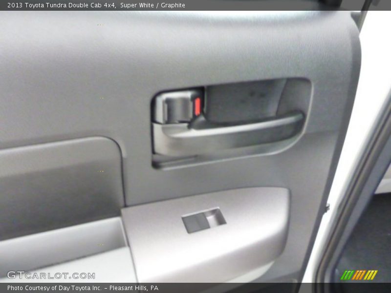 Super White / Graphite 2013 Toyota Tundra Double Cab 4x4
