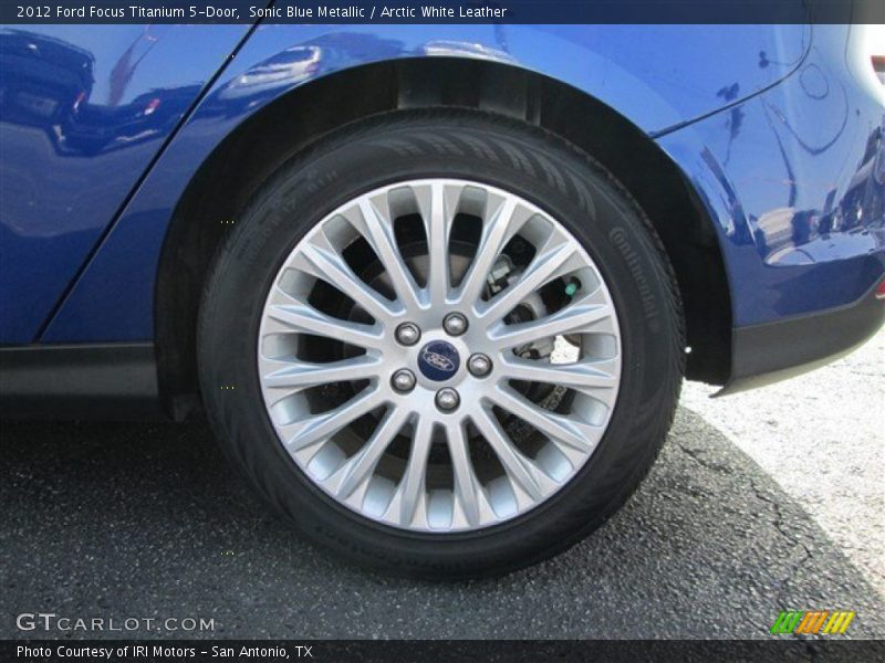 Sonic Blue Metallic / Arctic White Leather 2012 Ford Focus Titanium 5-Door