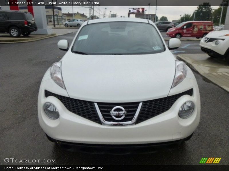 Pearl White / Black/Silver Trim 2013 Nissan Juke S AWD